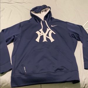 Nike Yankees hoodie size Large